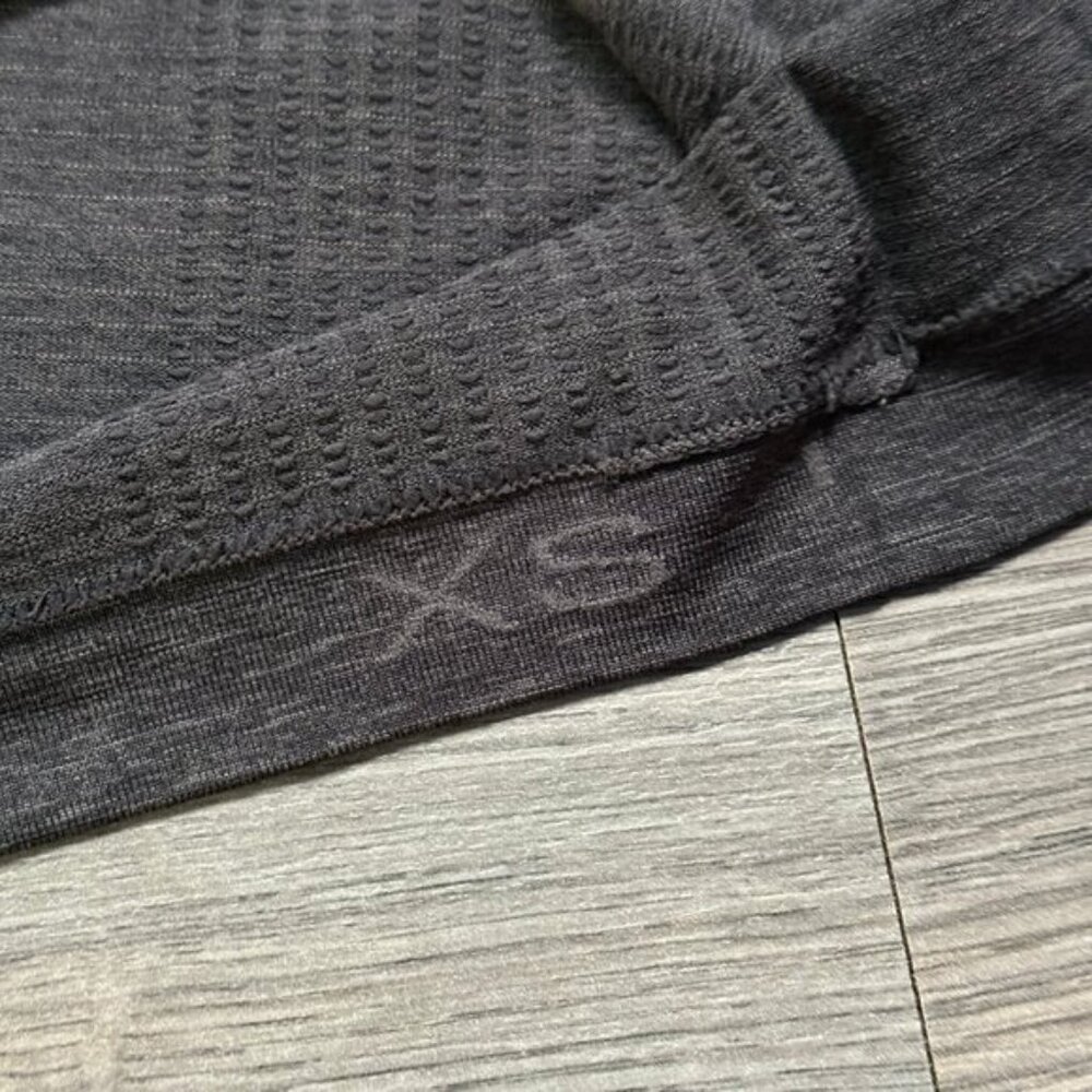 Lululemon Men's Metal Vent Tech Short Sleeve Henley 2.0 - Black - Picture 6 of 8